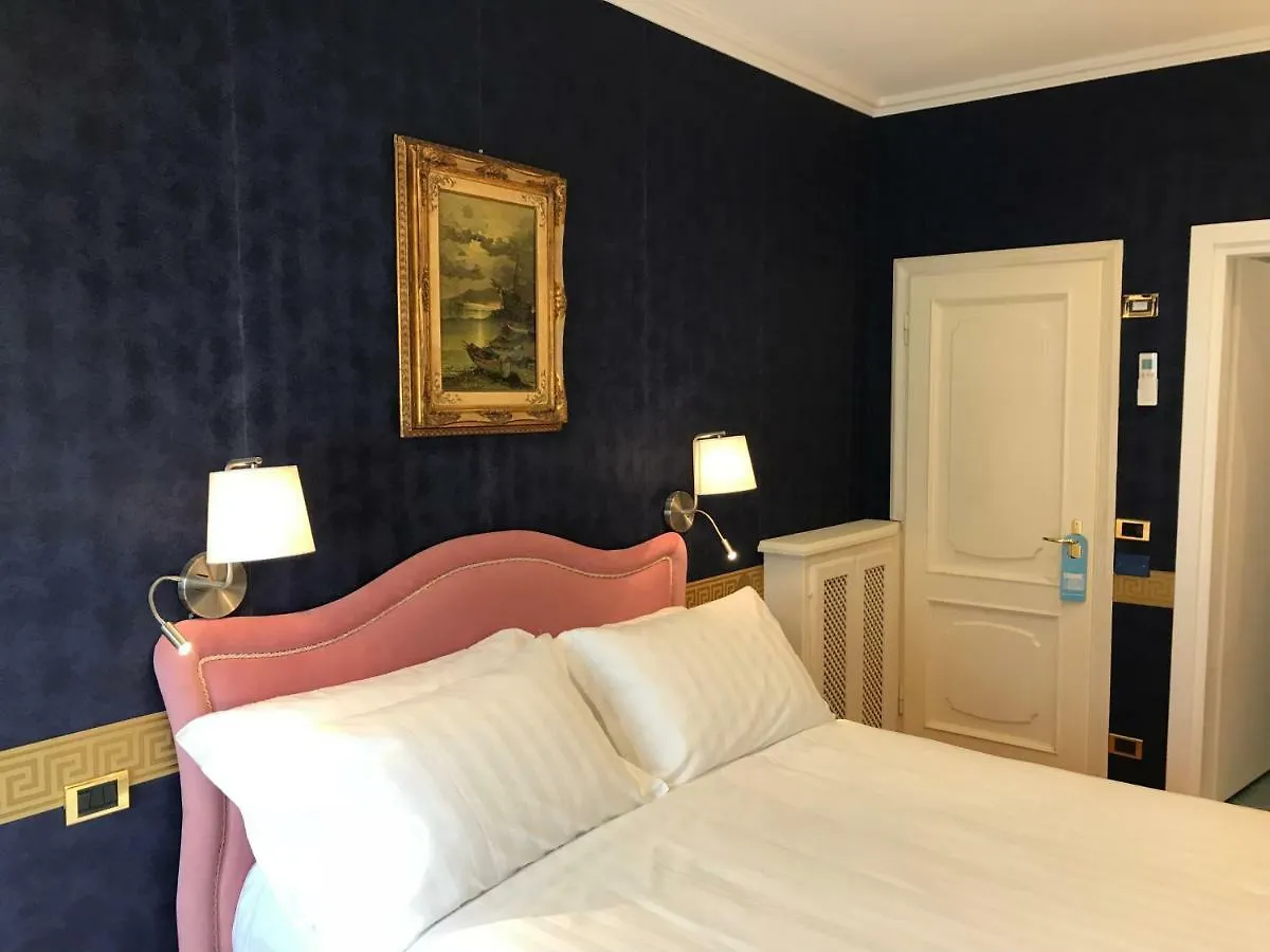 Magis Ac Magis Bedrooms Versilia Viareggio