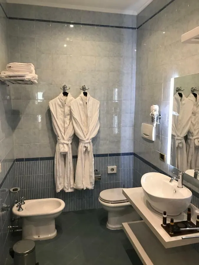 Magis Ac Magis Bedrooms Versilia Viareggio 0*,  Italia